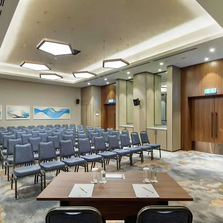 Hotel Doubletree By Hilton Escópia