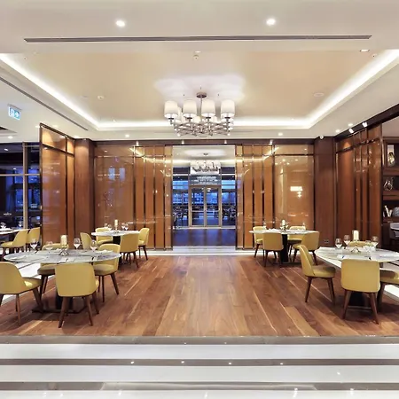 Doubletree By Hilton מלון 5*