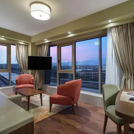 Doubletree By Hilton Hotel