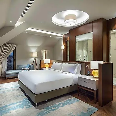 Doubletree By Hilton מלון