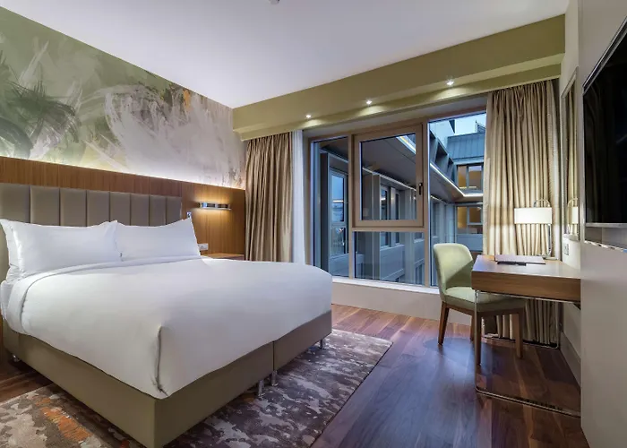 Отель Doubletree By Hilton 5*