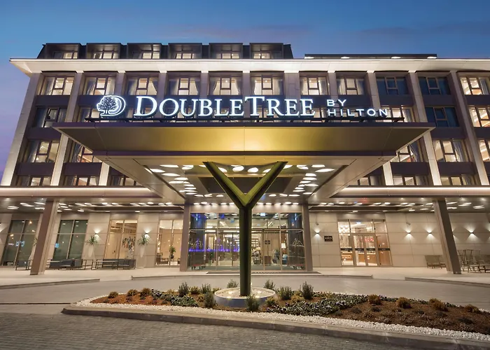Отель Doubletree By Hilton Скопье